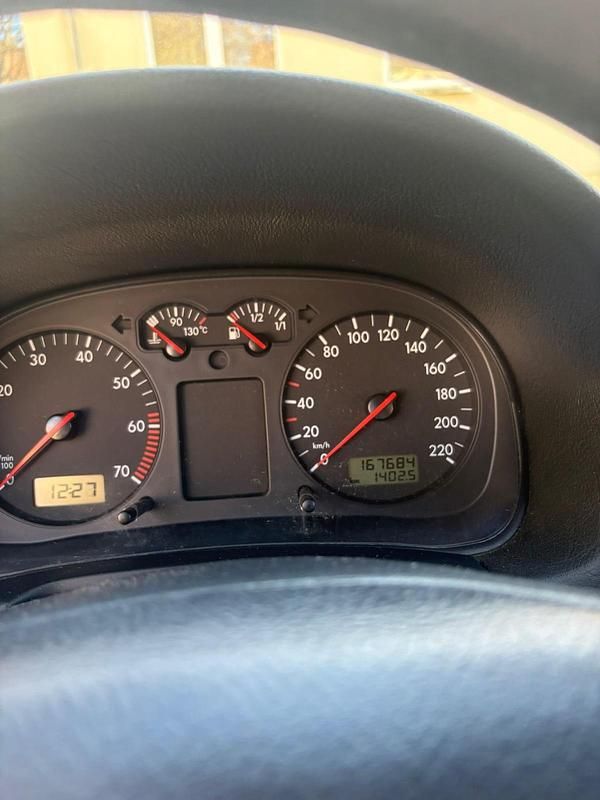 Gebraucht VW Golf IV 77 PS (56 kW) 1998 Silber Kleinwagen