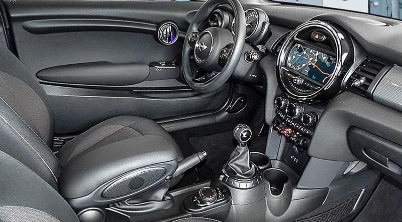 Gebraucht Mini Cooper Pepper 136 PS (100 kW) 2016 Blau Kleinwagen