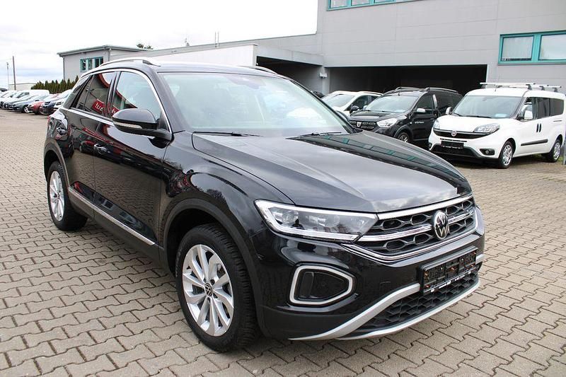 Gebraucht VW T-Roc Style 150 PS (110 kW) 2025 Schwarz SUV