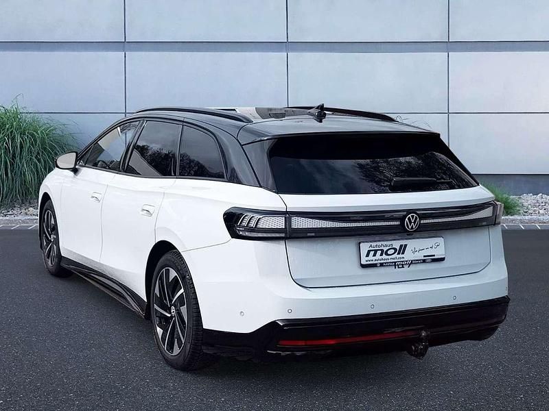 Neu VW ID.7 Pro 210 kW (286 PS) 2026 Gletscherweiß metallic / schwa Kombi