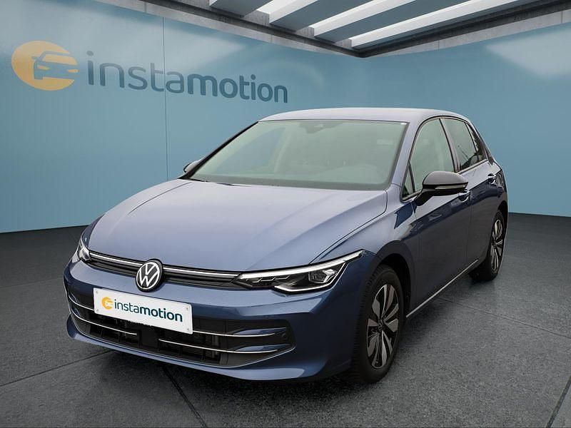 Blau Gebraucht 2025 VW Golf VIII Kleinwagen | 28.549 € (Guter Preis) - Bild 1/4