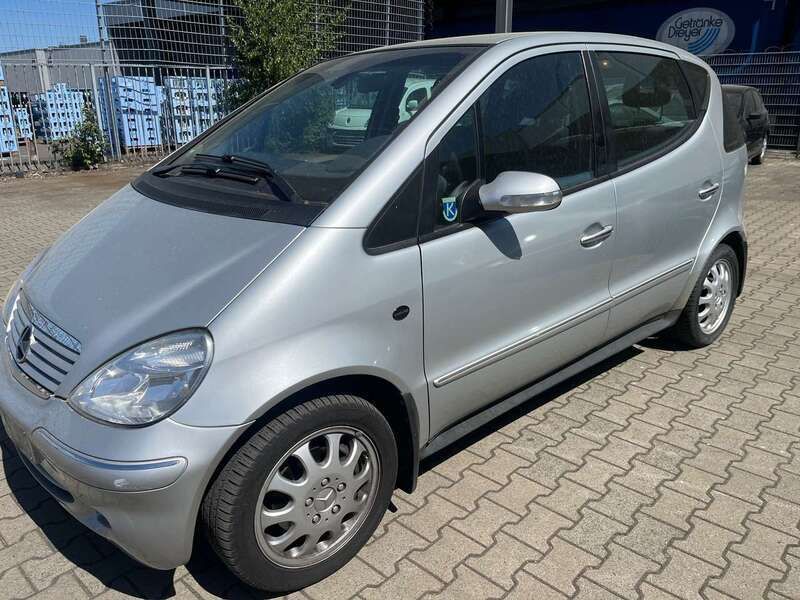 Grau Gebraucht 2004 Mercedes A140 Elegance Limousine | 1.500 € (Guter Preis) - Bild 1/4