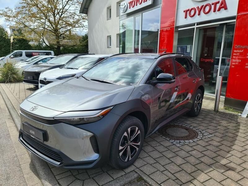 Silber Gebraucht 2023 Toyota bZ4X Comfort SUV | 33.980 € (Fairer Preis) - Bild 1/4