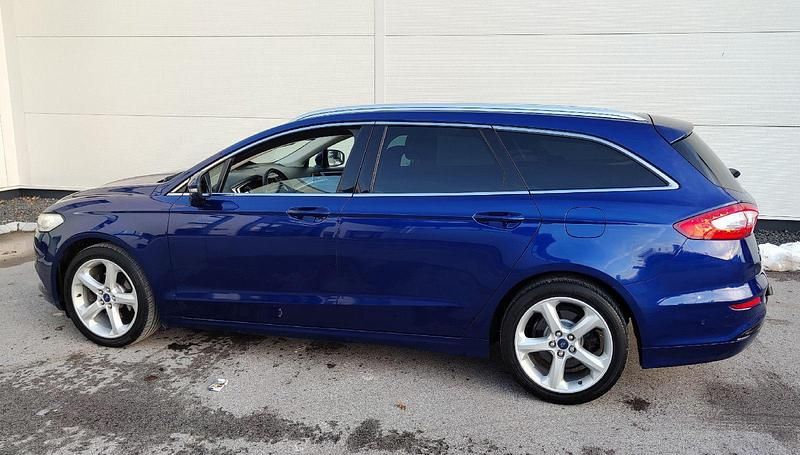 Gebraucht Ford Mondeo Titanium 150 PS (110 kW) 2016 Blau Kombi