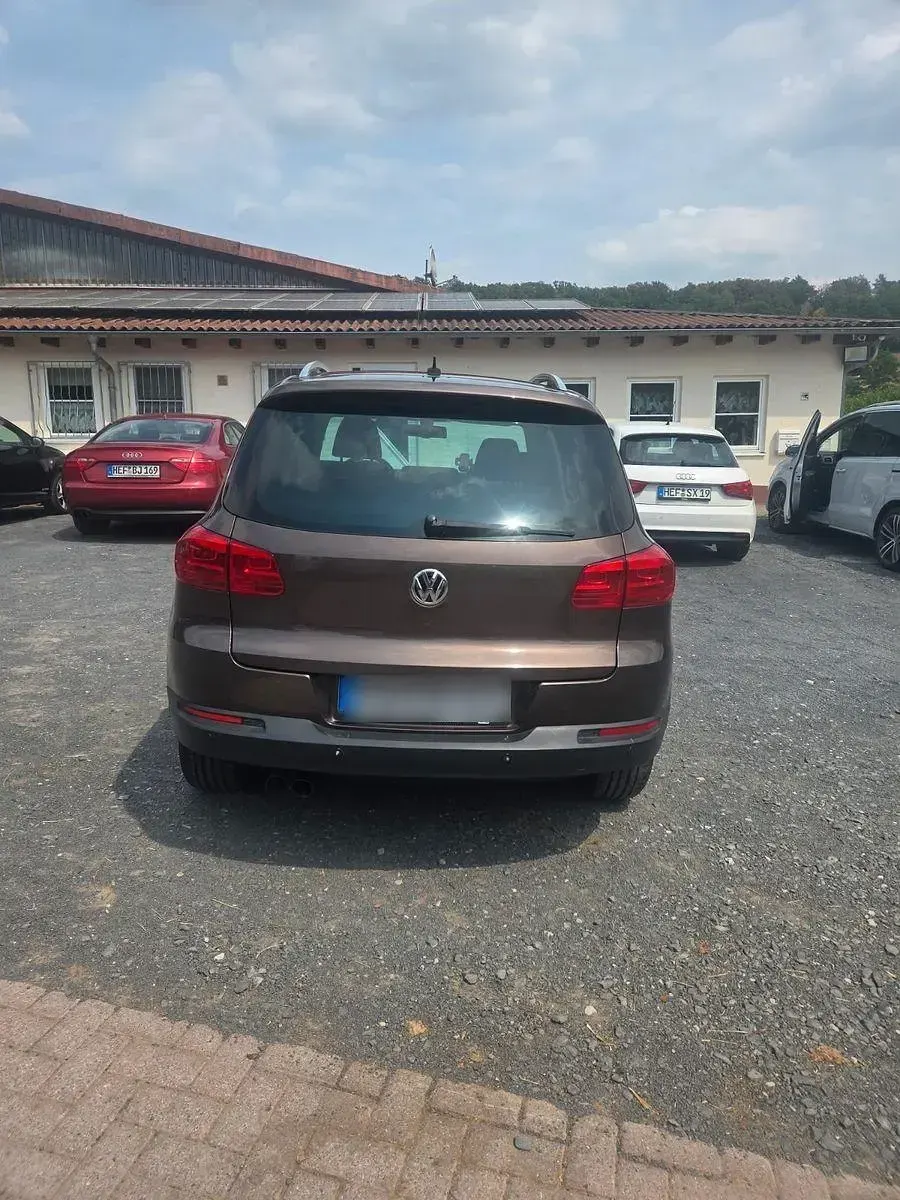 Gebraucht VW Tiguan 140 PS (102 kW) 2012 Braun SUV