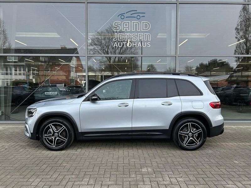 Neu Mercedes GLB220 AMG line 190 PS (139 kW) 2025 High tech silber metallic SUV