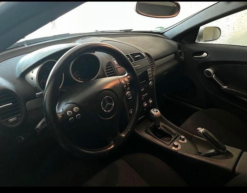 Gebraucht Mercedes SLK200 163 PS (119 kW) 2004 Silber Cabrio