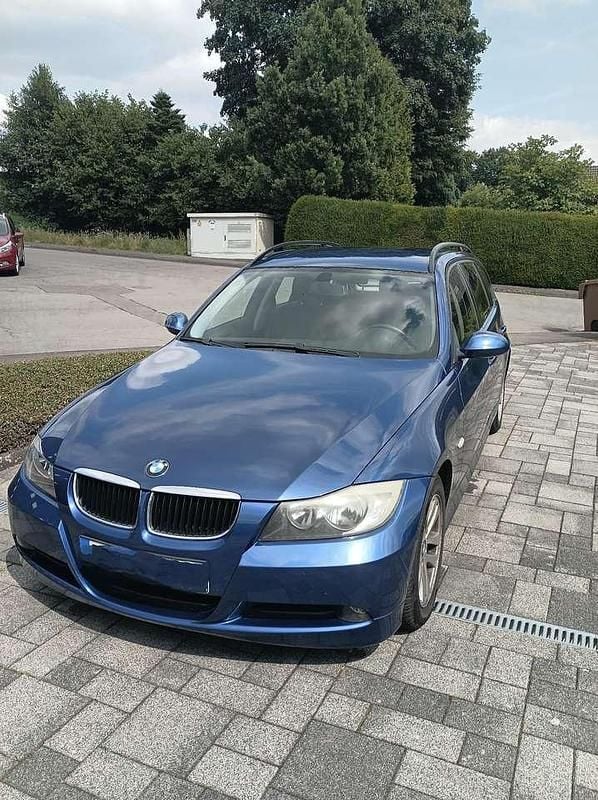 Gebraucht 2001 BMW 318 Kombi | 1.800 € (Guter Preis) - Bild 1/4