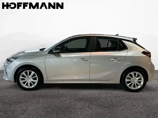 Używany Opel Corsa Edition 101 KM (74 kW) 2023 Srebrny Sedan/Limuzyna