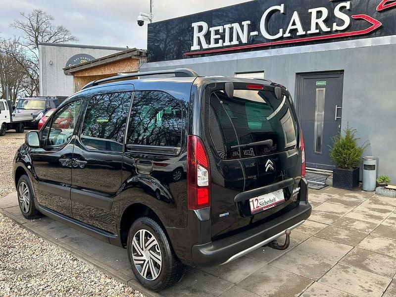 Gebraucht Citroën Berlingo XTR 99 PS (72 kW) 2016 Schwarz Van / Kleinbus