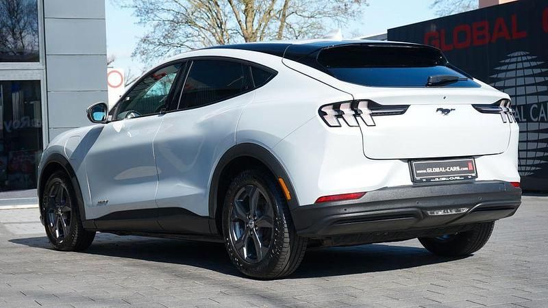 Gebraucht Ford Mustang Mach-E 197 kW (269 PS) 2021 Space white SUV