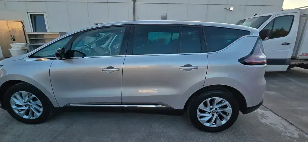 Używany Renault Espace Life 131 KM (96 kW) 2015 Srebrny Minivan