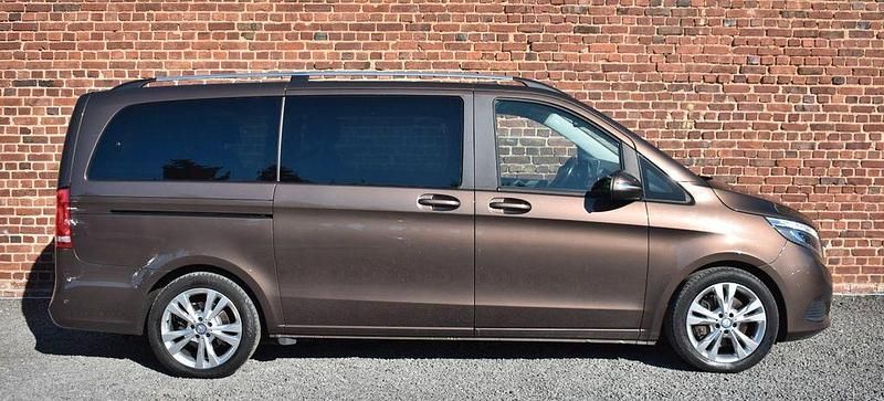 Gebraucht Mercedes V250 190 PS (139 kW) 2015 Braun Van / Kleinbus