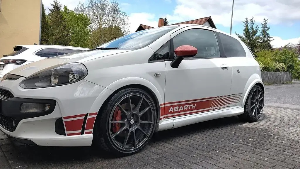 Gebraucht Abarth Punto Evo 163 PS (119 kW) 2011 Weiß Kleinwagen
