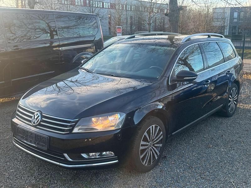 Gebraucht VW Passat Highline 105 PS (77 kW) 2012 Schwarz Kombi