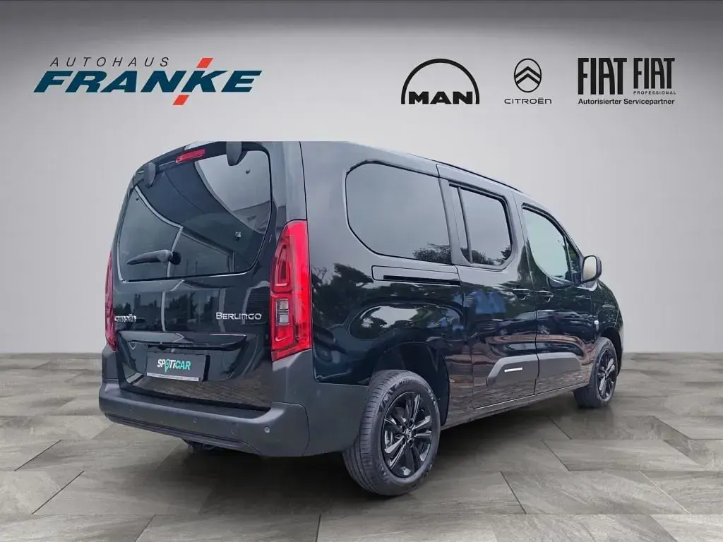Neu Citroën Berlingo 102 PS (75 kW) 2026 Schwarz Van / Kleinbus