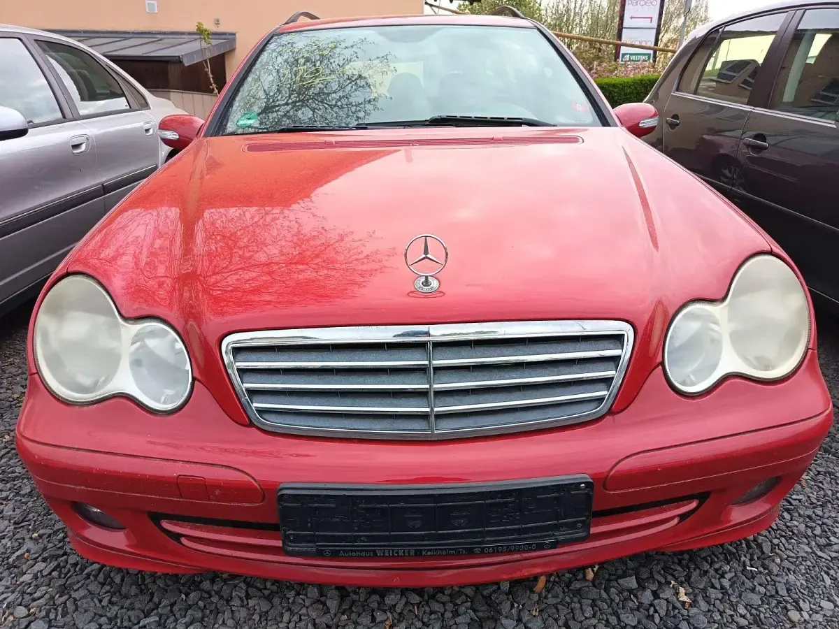 Gebraucht Mercedes C180 136 PS (100 kW) 2005 Rot Kombi