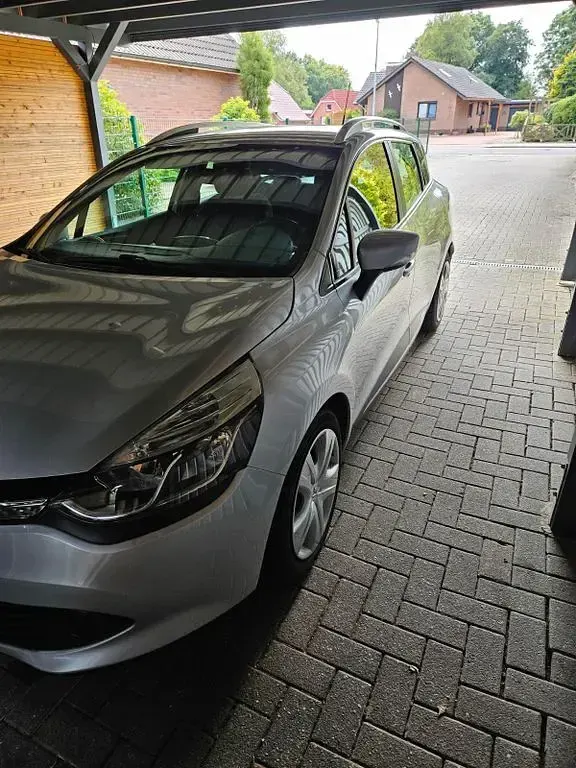Gebraucht Renault Clio Experience 90 PS (66 kW) 2014 Silber Limousine