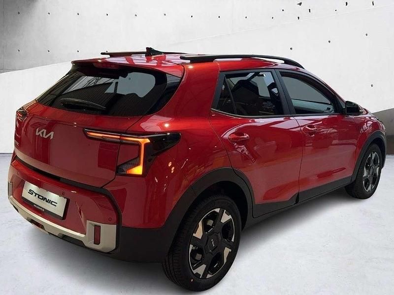 Neu Kia Stonic Vision 101 PS (74 kW) 2025 (beg) signalrot (m) SUV