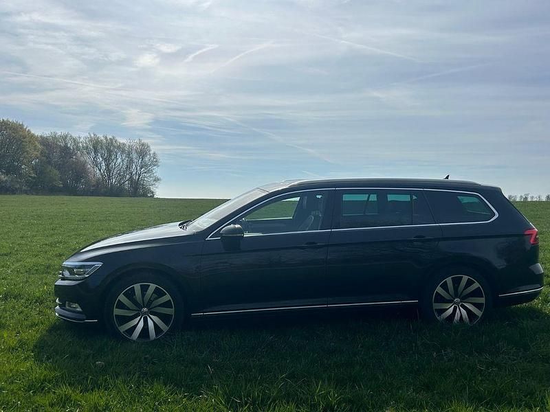 Gebraucht VW Passat 190 PS (139 kW) 2019 Schwarz Kombi