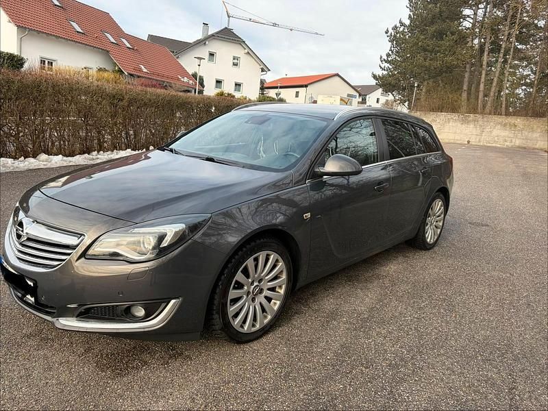 Gebraucht Opel Insignia 194 PS (142 kW) 2013 Grau Kombi