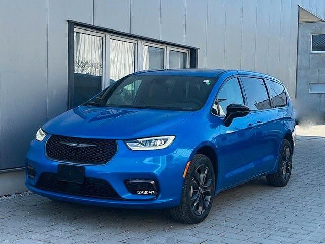 Neu Chrysler Pacifica 286 PS (210 kW) 2026 Blau Van / Kleinbus