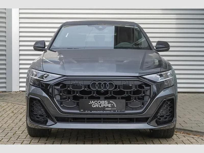 Nowe Audi Q8 Ambiente 489 KM (359 kW) 2025 Szary SUV