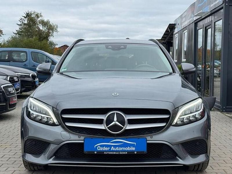 Gebraucht Mercedes C220 Advanced 194 PS (142 kW) 2021 Grau Limousine