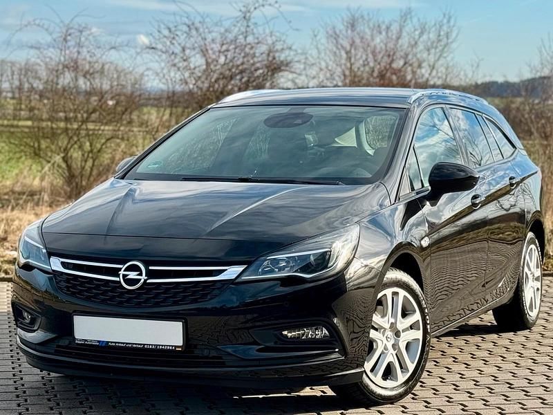 Schwarz Gebraucht 2017 Opel Astra Kombi | 7.780 € (Fairer Preis) - Bild 1/4