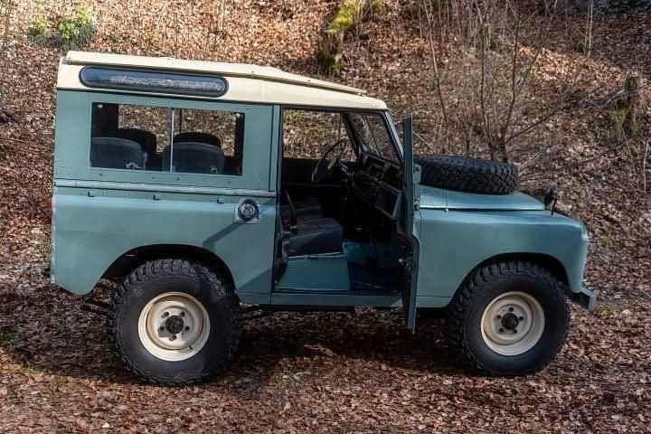 Gebraucht Land Rover 2 69 PS (50 kW) 1971 Grün SUV