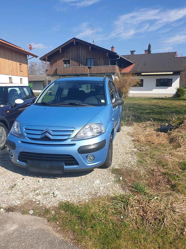 Second-hand Citroën C3 73 CP (53 kW) 2005 Albastru Hatchback