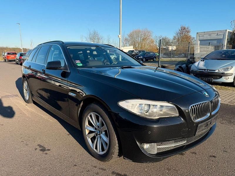 Schwarz Gebraucht 2010 BMW 520 Kombi | 7.490 € (Fairer Preis) - Bild 1/4