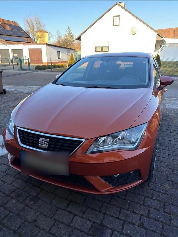 Gebraucht Seat Leon Style 131 PS (96 kW) 2019 Orange Limousine