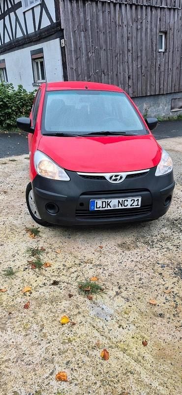Rot Gebraucht 2009 Hyundai i10 Kleinwagen | 1.550 € - Bild 1/4
