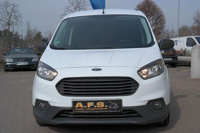 Gebraucht Ford Transit Trend 101 PS (74 kW) 2022 Weiß Van / Kleinbus