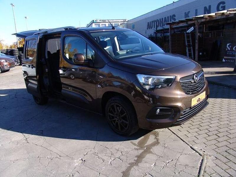 Braun Gebraucht 2020 Opel Combo Life Edition Van / Kleinbus | 18.900 € (Teuer) - Bild 1/4