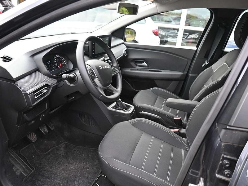 Gebraucht Dacia Sandero Expression 95 PS (69 kW) 2023 Grau Kleinwagen