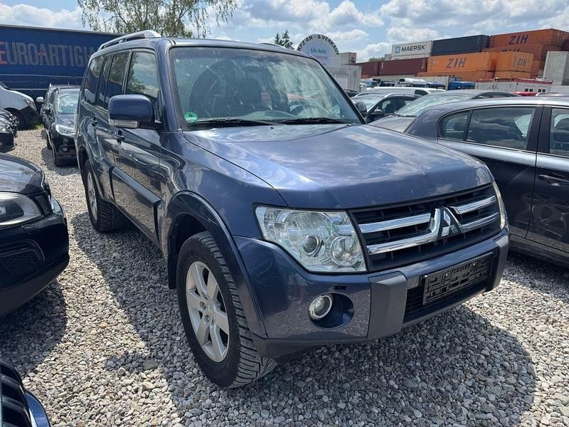 Blau Gebraucht 2007 Mitsubishi Pajero SUV | 7.900 € (Teuer) - Bild 1/4