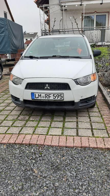 Gebraucht Mitsubishi Colt Edition 95 PS (69 kW) 2011 Weiß Kleinwagen