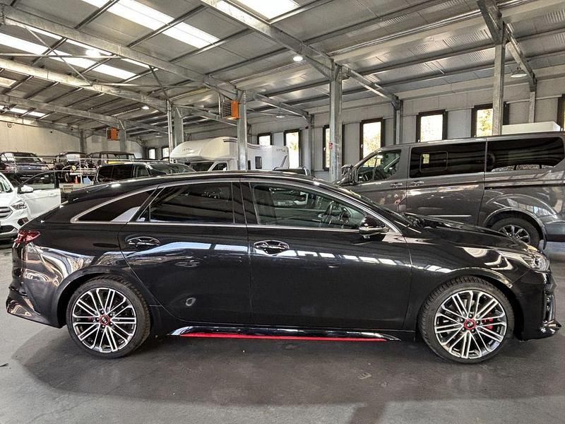 Gebraucht Kia ProCeed GT GT 204 PS (150 kW) 2021 Schwarz Kleinwagen