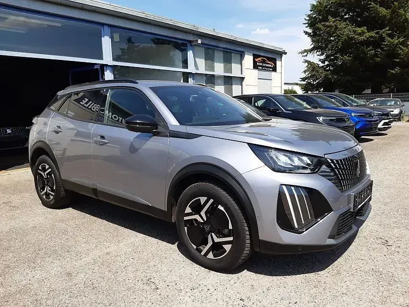 Gebraucht Peugeot 2008 Allure 136 PS (100 kW) 2025 Grau SUV
