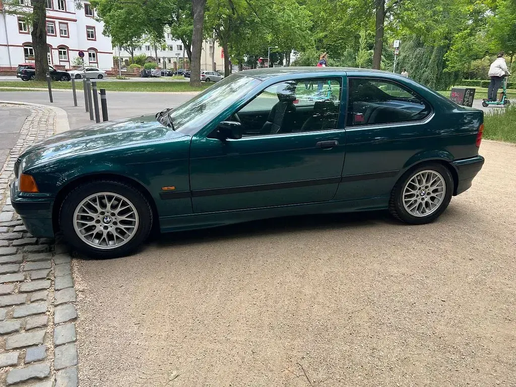 Gebraucht BMW 323 Sport Line 170 PS (125 kW) 1997 Grün Limousine