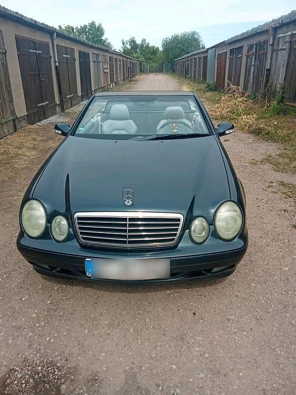 Blau Gebraucht 1999 Mercedes CLK230 Cabrio | 1.850 € (Guter Preis) - Bild 1/4