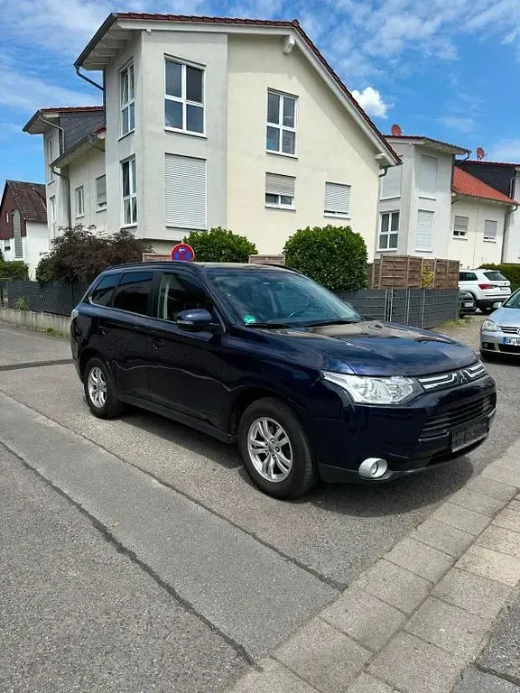 Gebraucht Mitsubishi Outlander Plus 150 PS (110 kW) 2013 Blau SUV