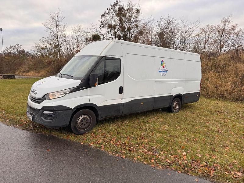 Gebraucht Iveco Daily 136 PS (100 kW) 2016 Weiß Limousine
