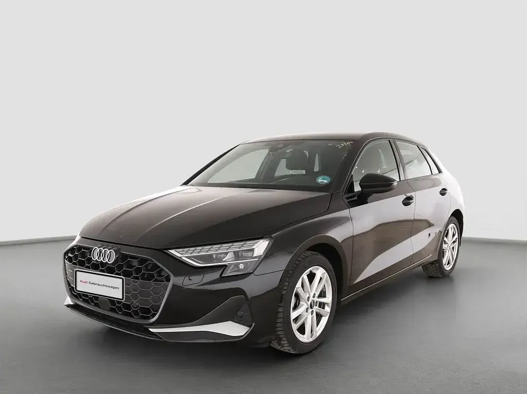 Gebraucht Audi A3 Advanced 150 PS (110 kW) 2025 Schwarz Limousine
