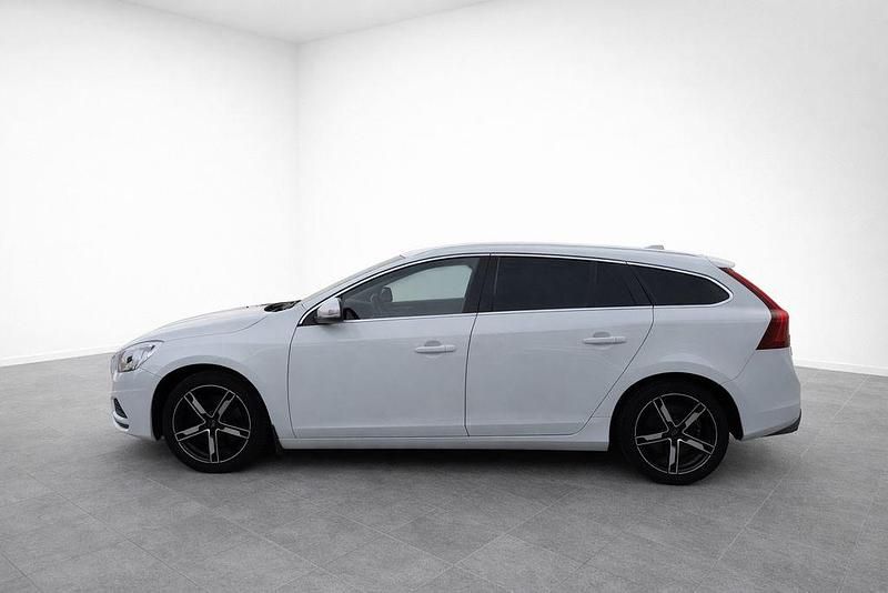 Gebraucht Volvo V60 R-Design 215 PS (158 kW) 2011 Weiß Kombi