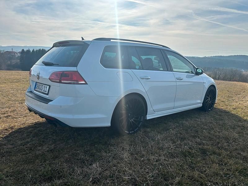 Gebraucht VW Golf VII 300 PS (220 kW) 2016 Weiß Kombi