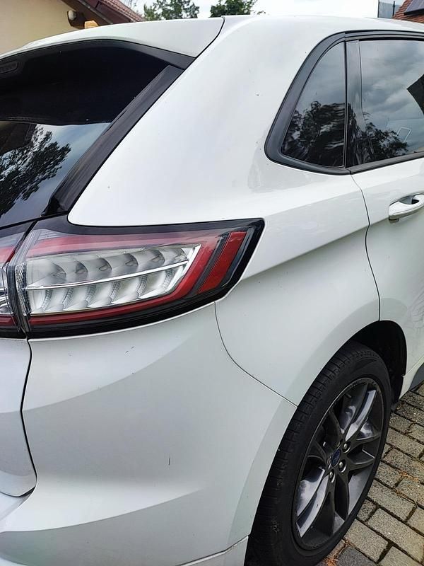 Second-hand Ford Edge 209 CP (153 kW) 2018 Alb SUV