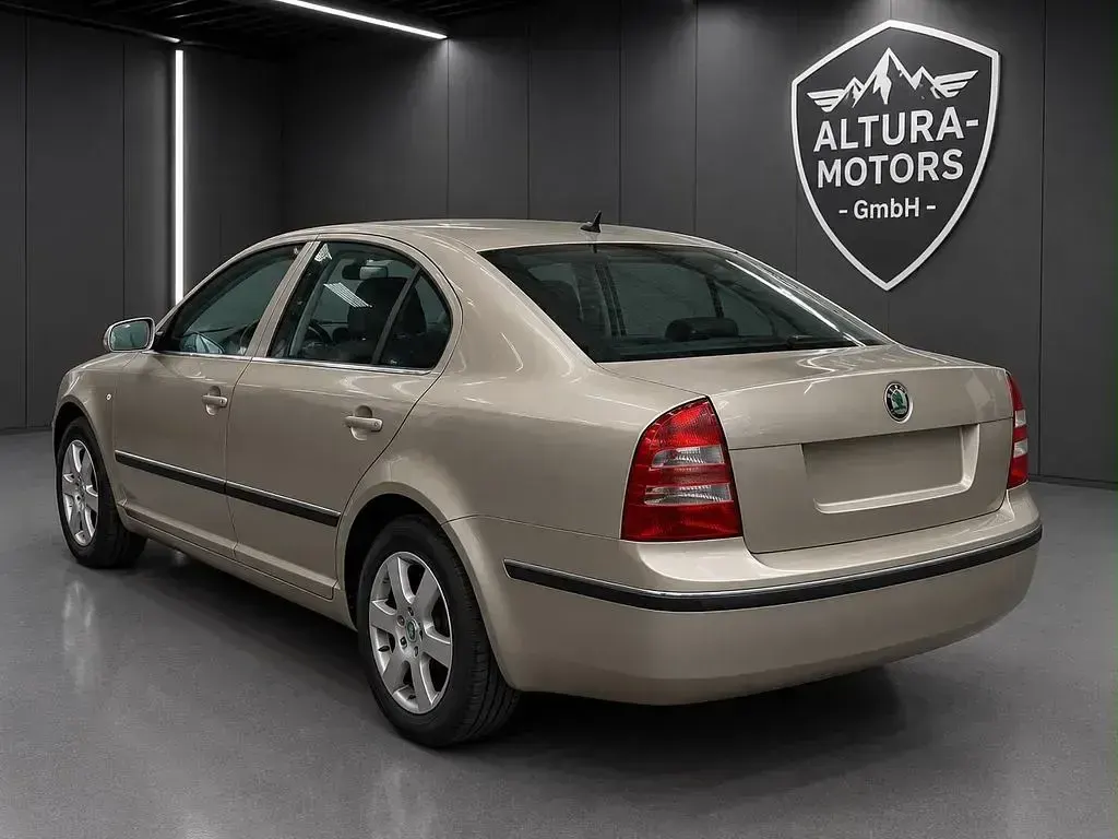 Gebraucht Skoda Superb Elegance 150 PS (110 kW) 2004 Beige Limousine